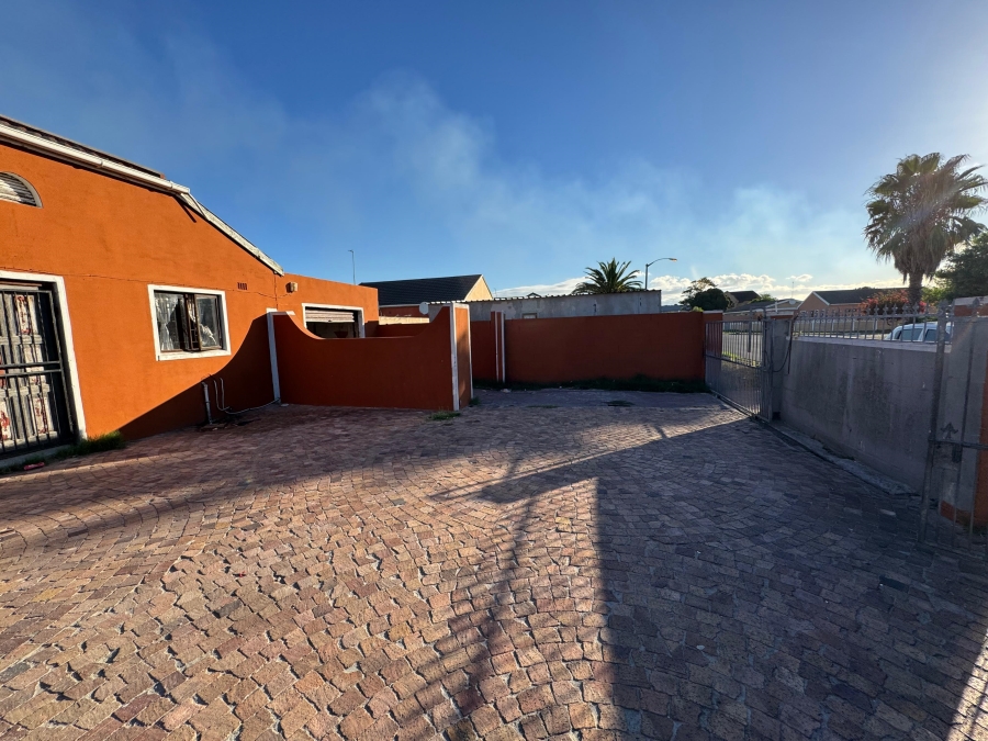 5 Bedroom Property for Sale in Forest Glade Western Cape